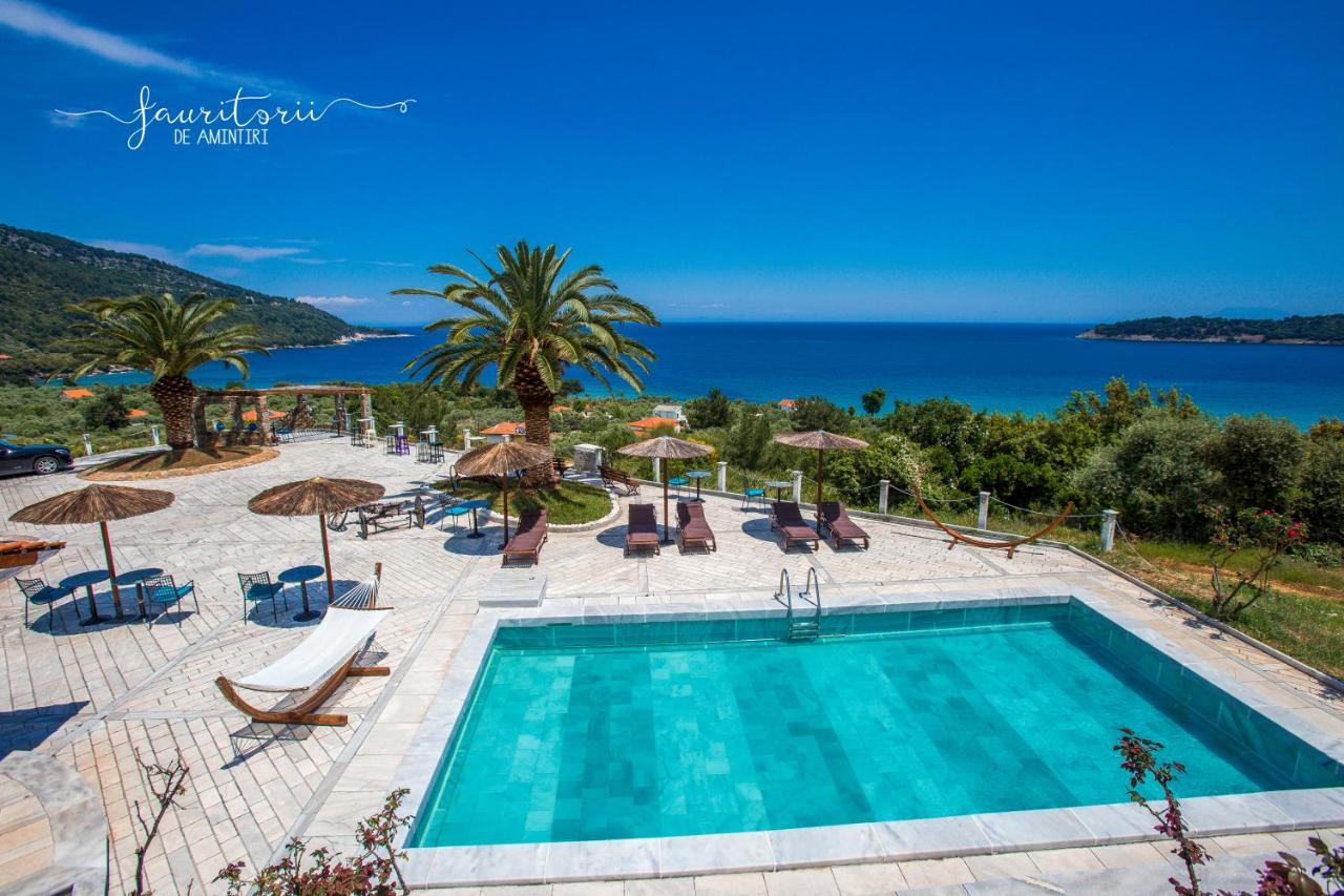 Kinira Beach Hotel Exterior foto
