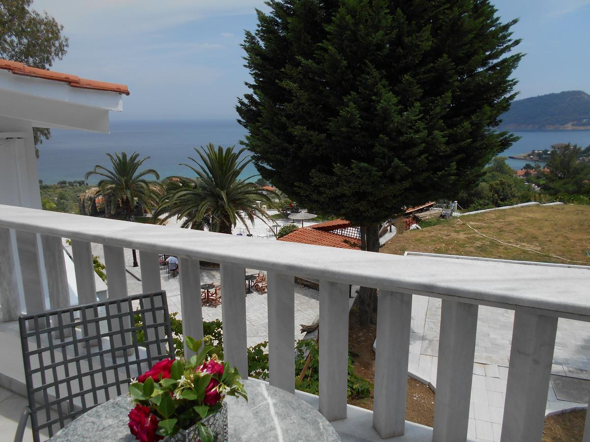 Kinira Beach Hotel Exterior foto