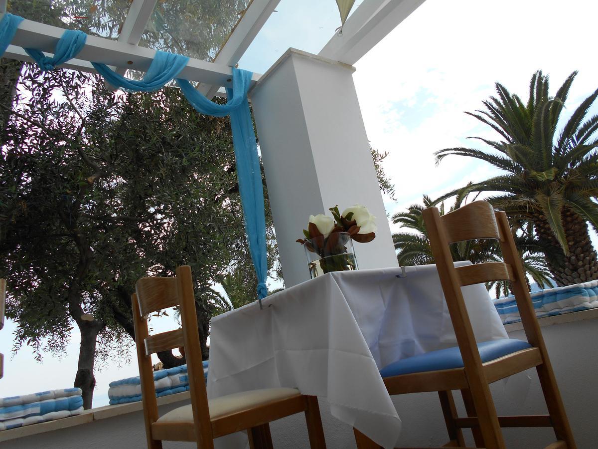 Kinira Beach Hotel Exterior foto